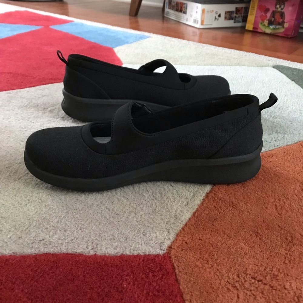 Clarks - Picture 6 of 10